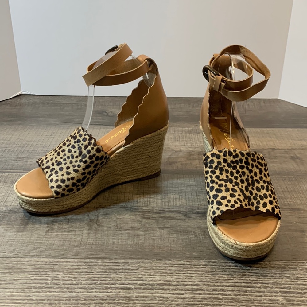 Matisse espadrille animal print top size 7